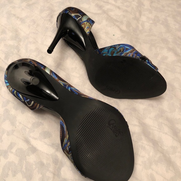 Size 6.5 heels BN - Picture 4 of 6